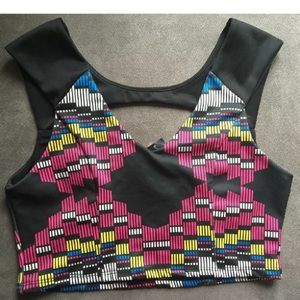 BEBE Cropped Print Blocked Top Size LARGE